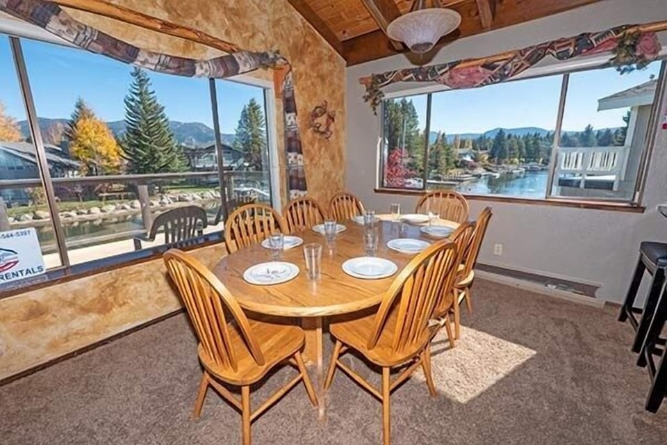 House, 4 Bedrooms | Private kitchen | Full-size fridge, oven, stovetop, dishwasher