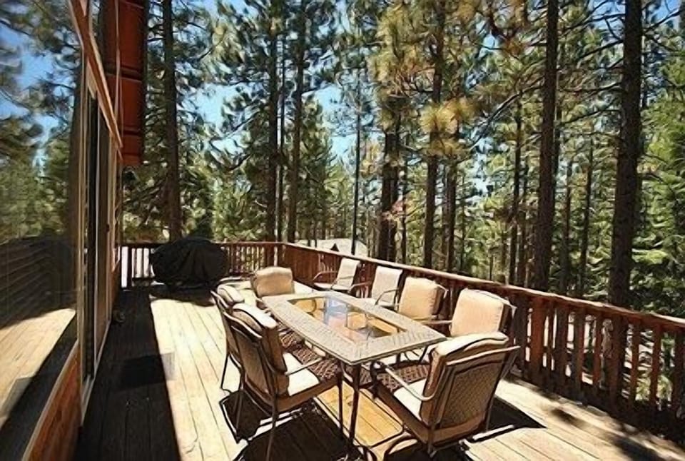 House, 6 Bedrooms | BBQ/picnic area