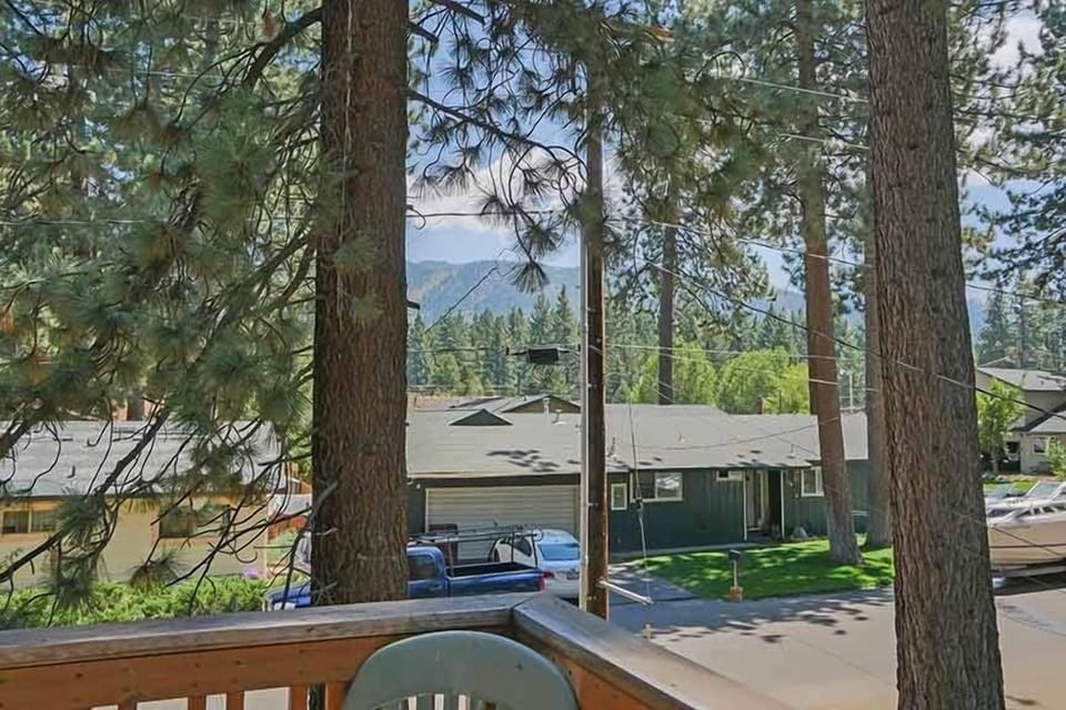 House, 3 Bedrooms | Balcony