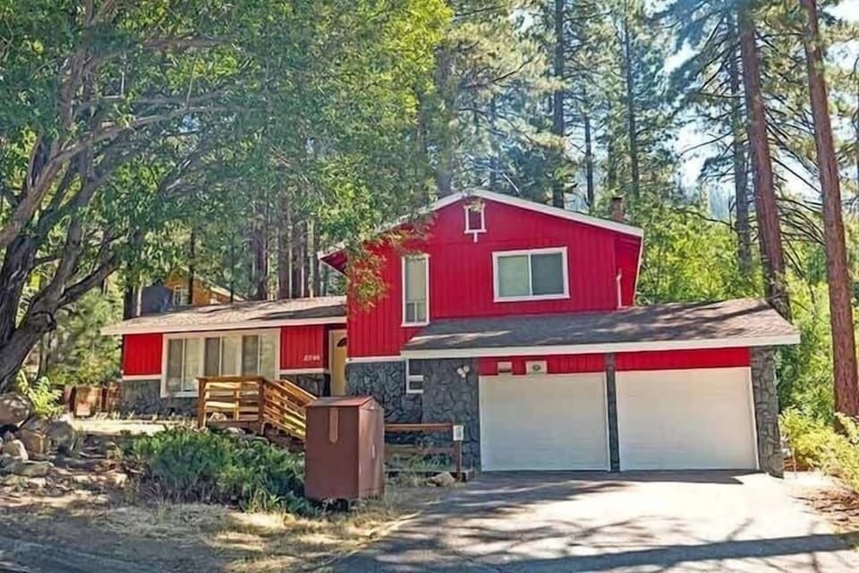 House, 4 Bedrooms | Exterior