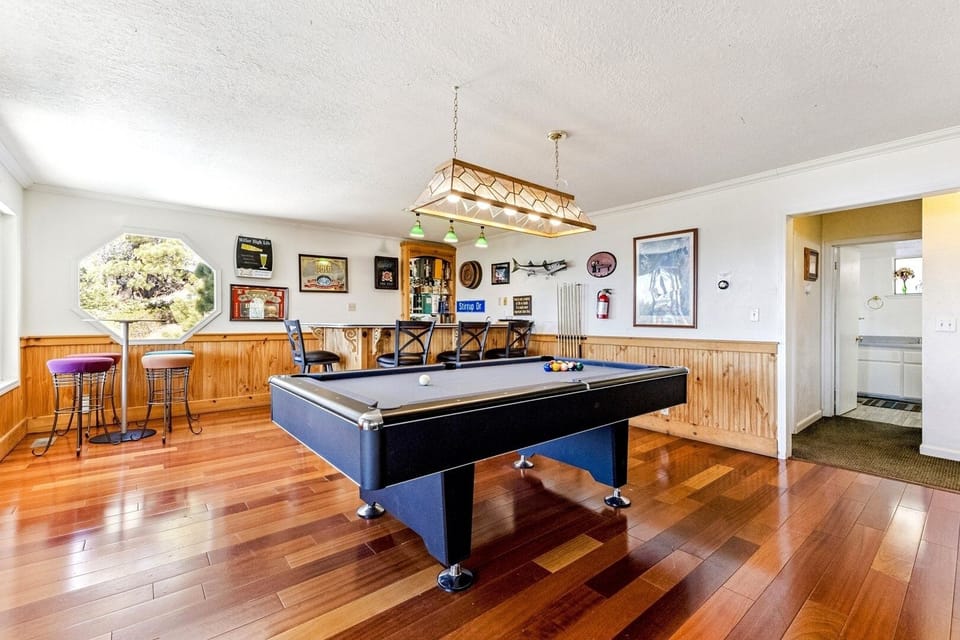 House, 5 Bedrooms | Game room