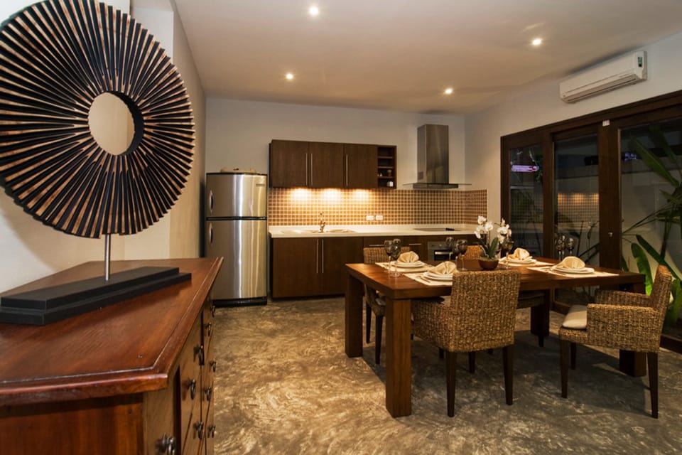 2 Bedroom Villa | In-room dining