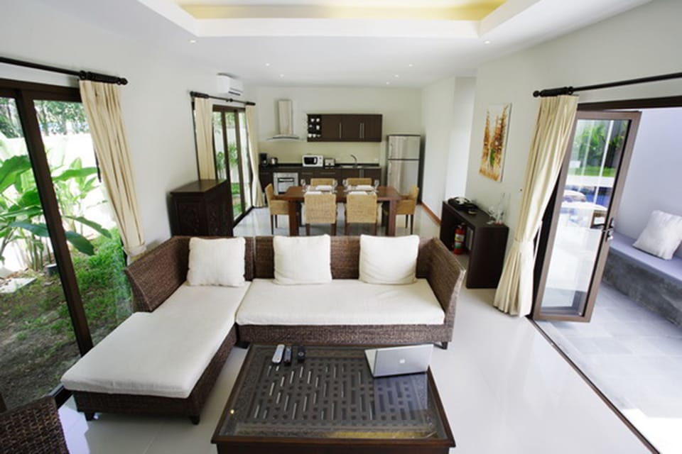 2 Bedroom Villa | Living area | Flat-screen TV, DVD player