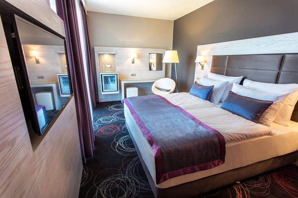 Small Double Room | In-room safe, desk, free WiFi