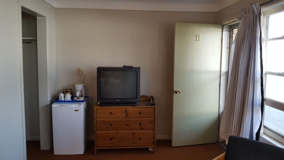 Cribs (free), WiFi (free), bed sheets