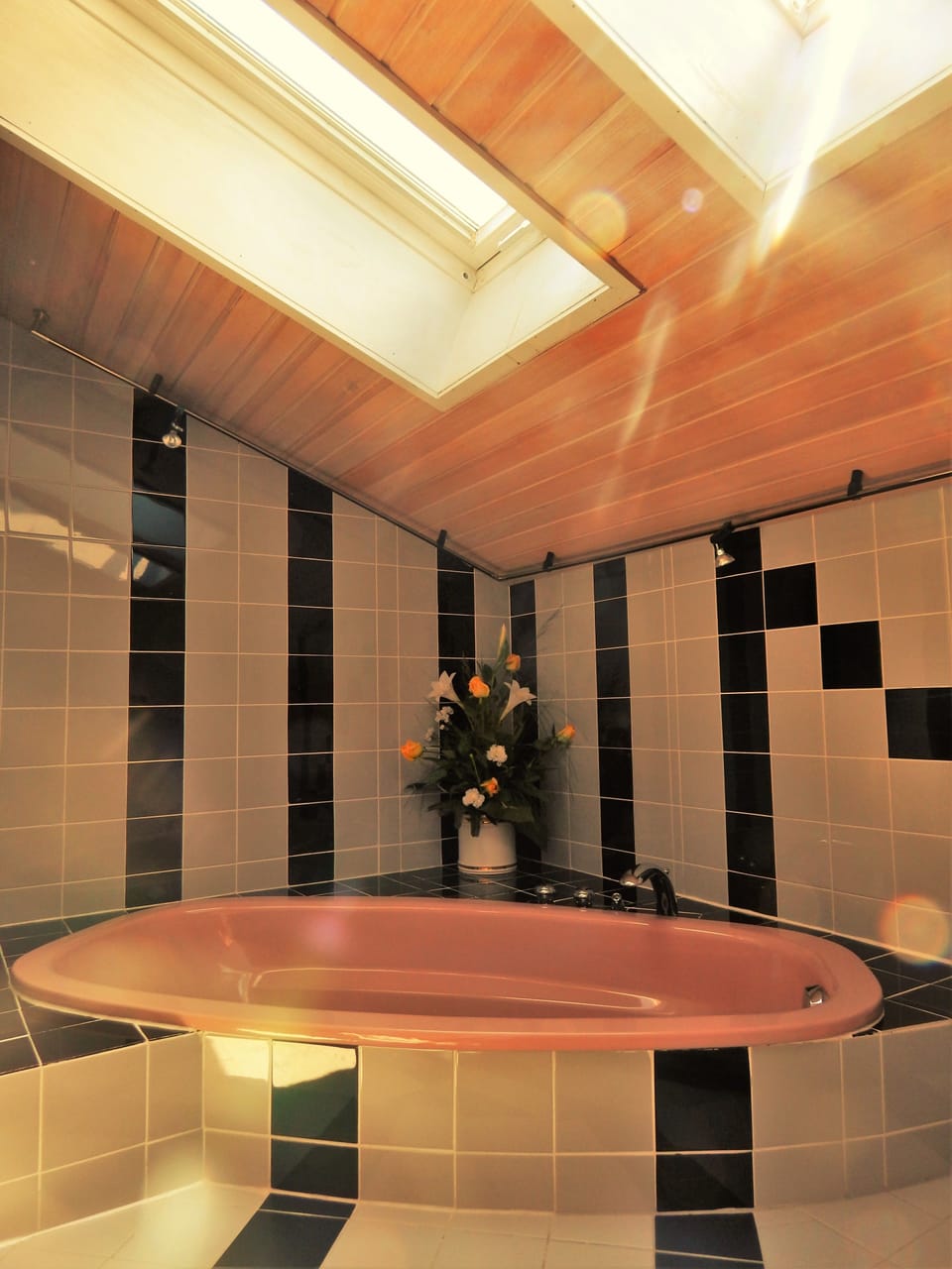 Suite | Deep soaking bathtub