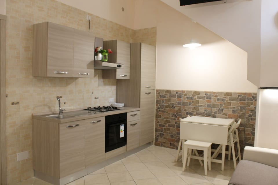 Classic Studio, 1 Bedroom, Kitchen, Annex Building (Ischia) | Private kitchen | Electric kettle, highchair