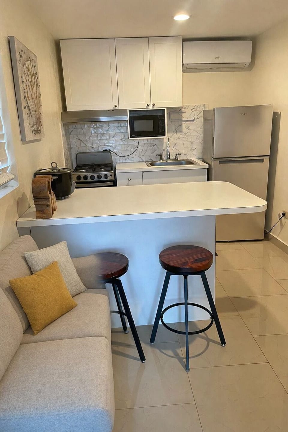 Apartment 216 | Private kitchen | Mini-fridge, microwave, coffee/tea maker