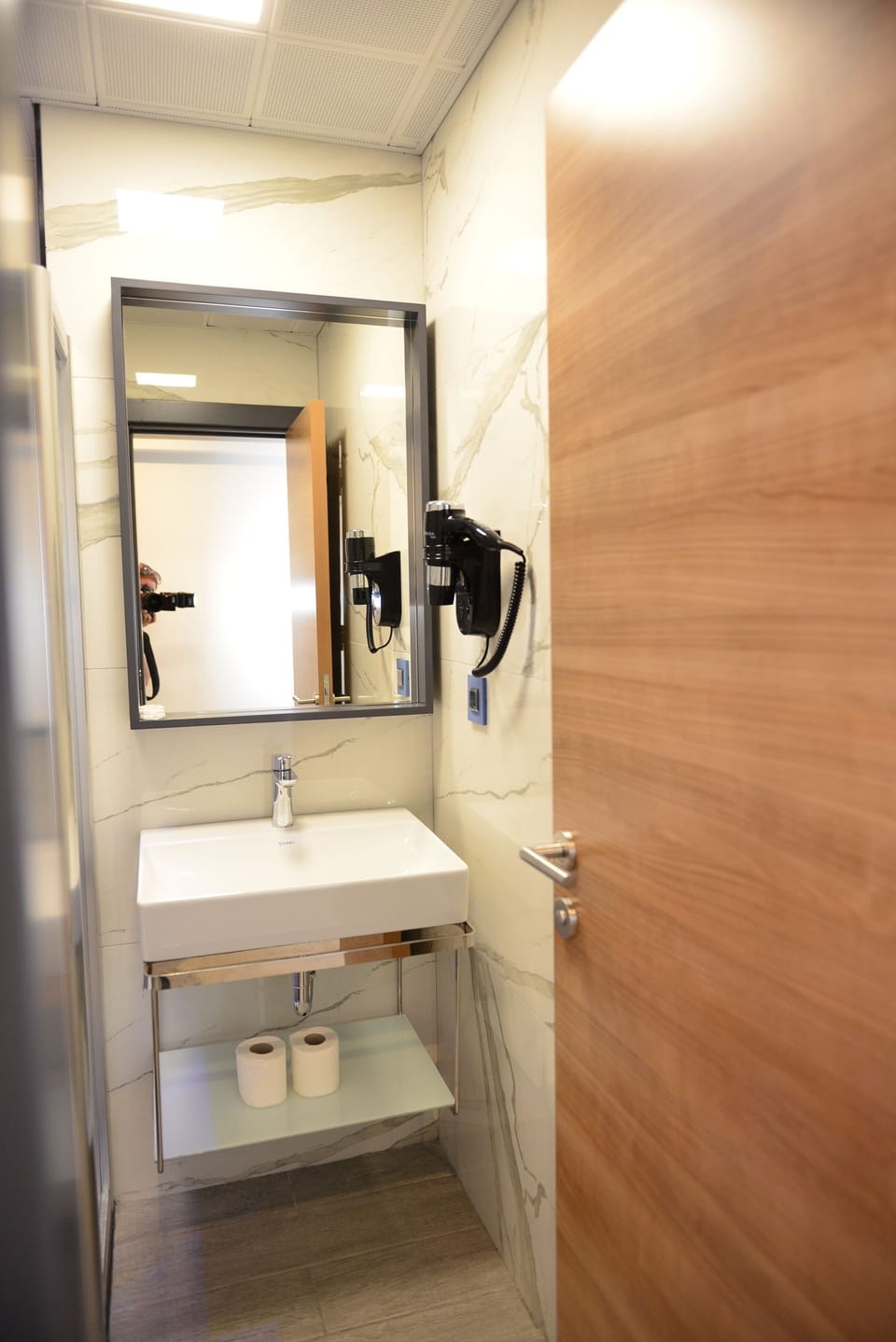 Standard Twin Room | Minibar, desk, soundproofing, free WiFi