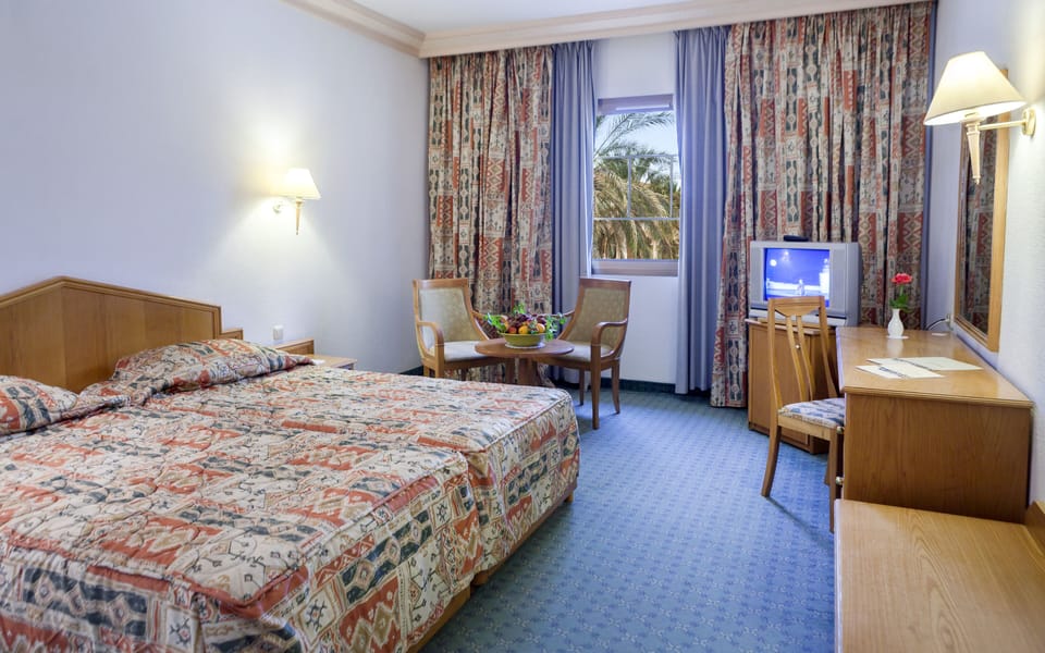 Minibar, in-room safe, blackout drapes, bed sheets