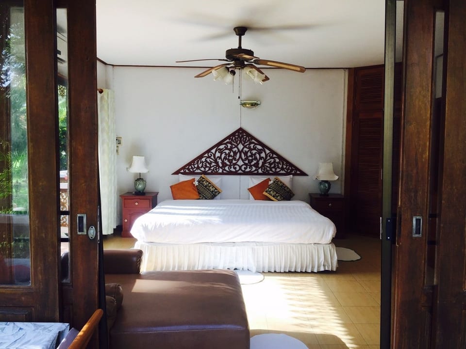 Bungalow | In-room safe, free WiFi