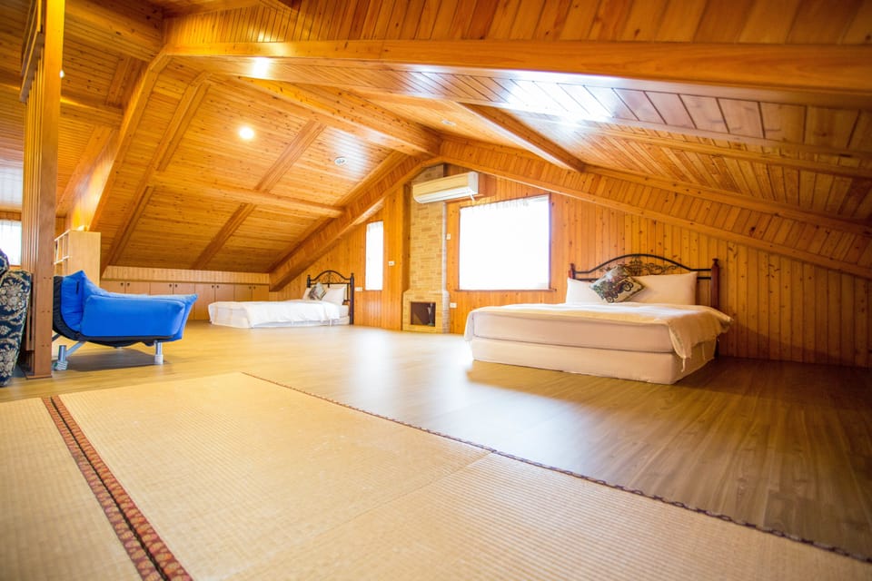 Family Room (10 people) | Free WiFi, bed sheets, wheelchair access