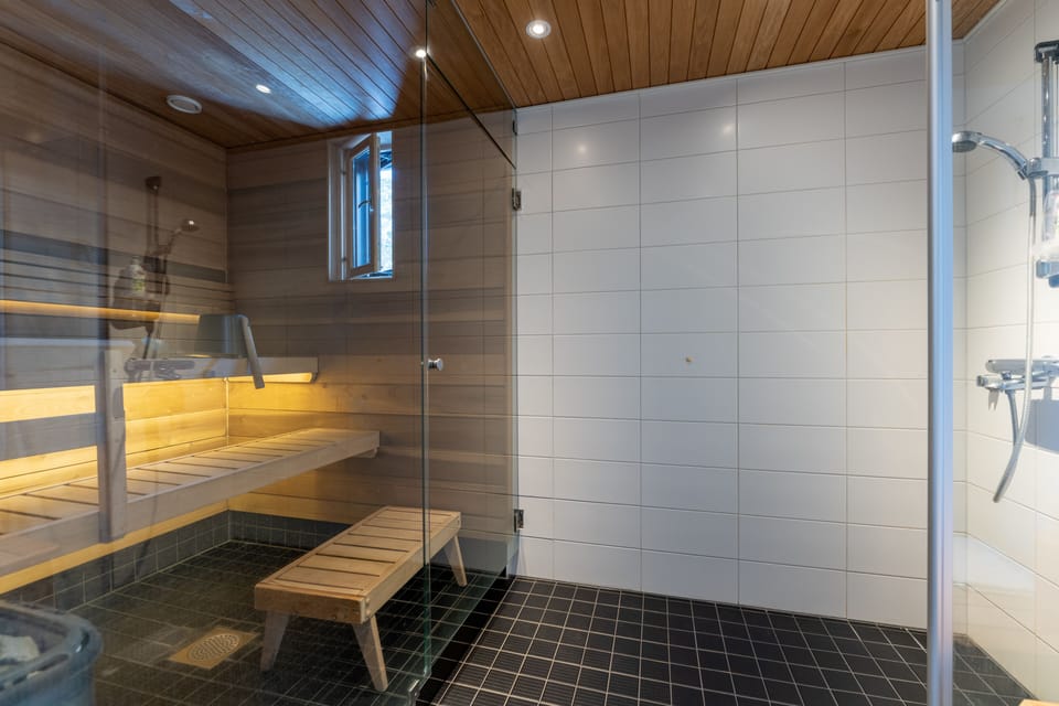 Sandy Kelt, Irish House Apartments Apartment hotel in Finland