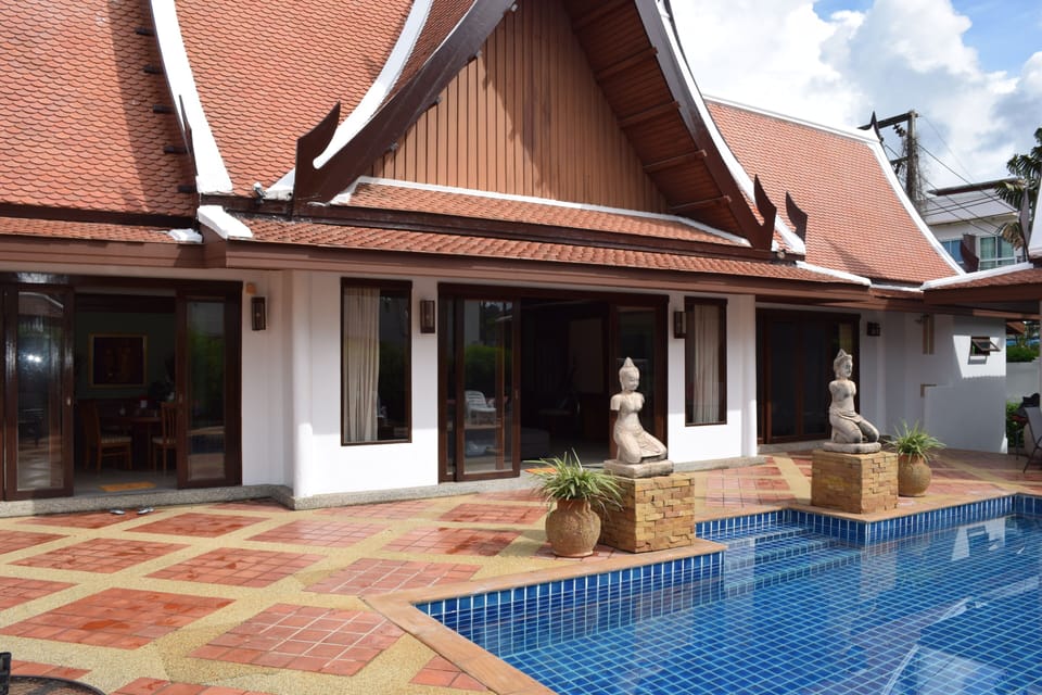 Comfort Villa | Courtyard view