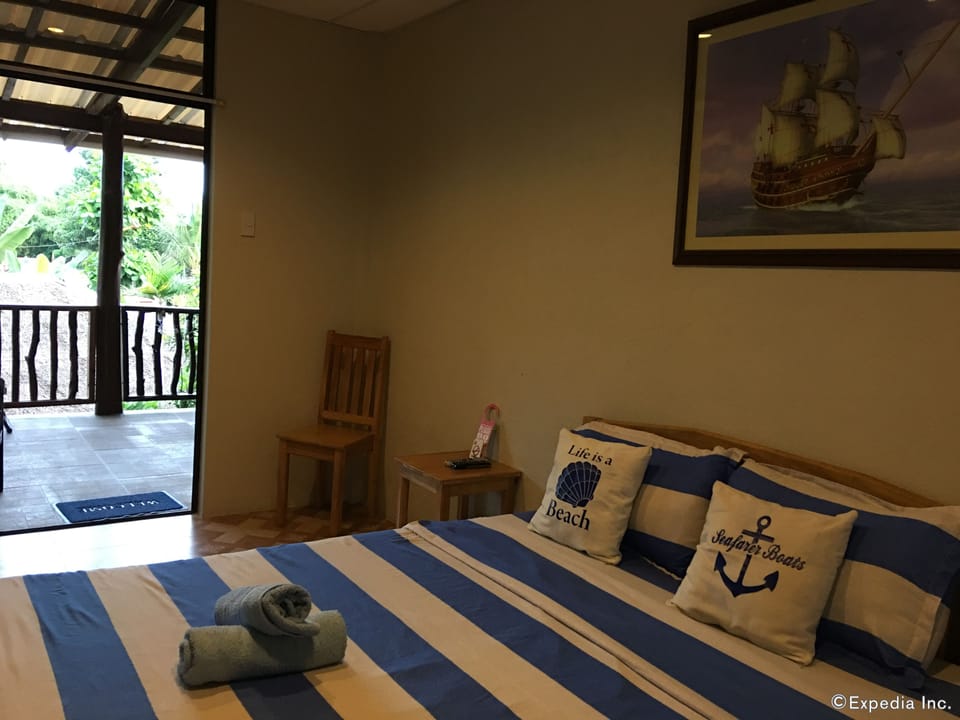Standard Double Room | Minibar, in-room safe, free WiFi, bed sheets