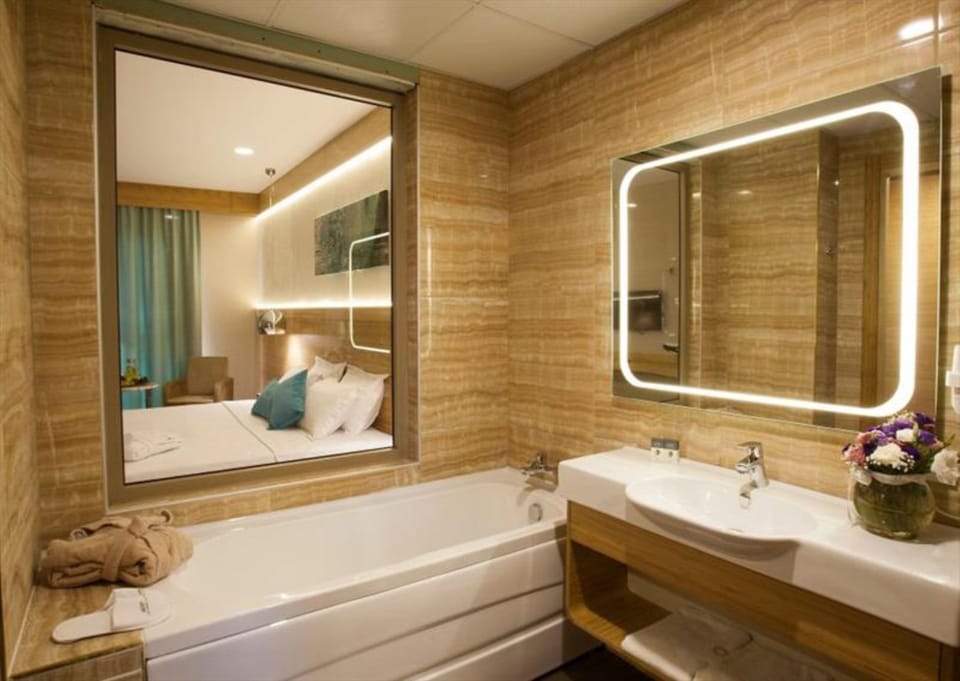 Free toiletries, hair dryer, slippers, bidet
