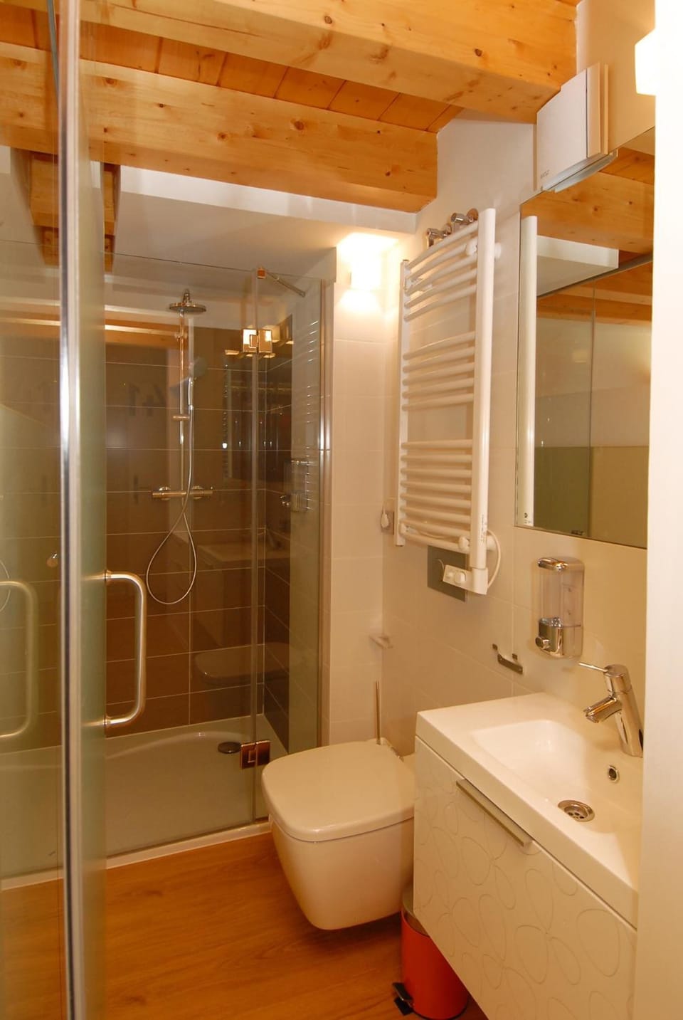 Hostal riMboMbin Hostel in Burgos