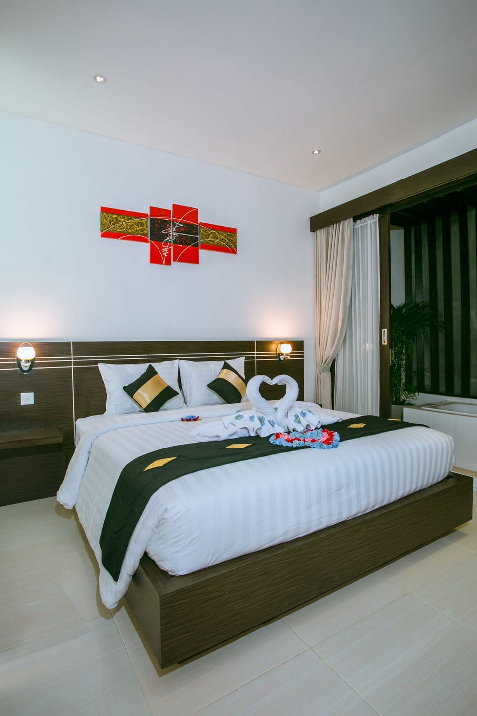 Premier Room (Pavilion) | Premium bedding, minibar, in-room safe, laptop workspace