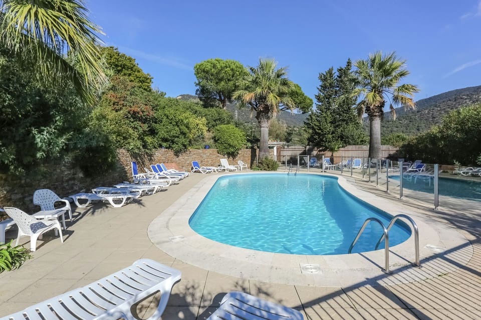 Holiday Home Swimming Pool