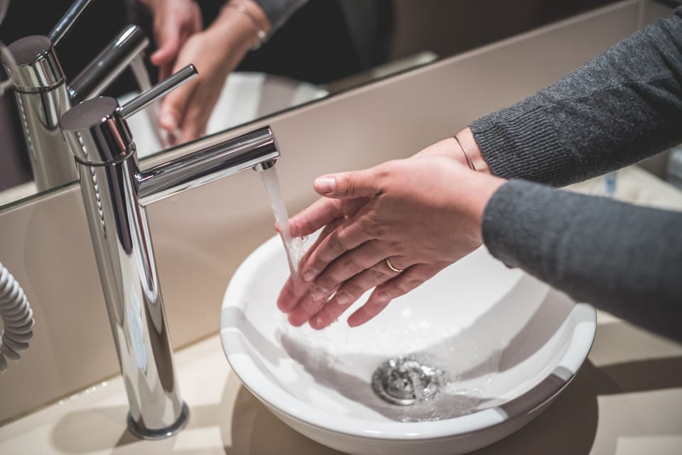 Bathroom sink