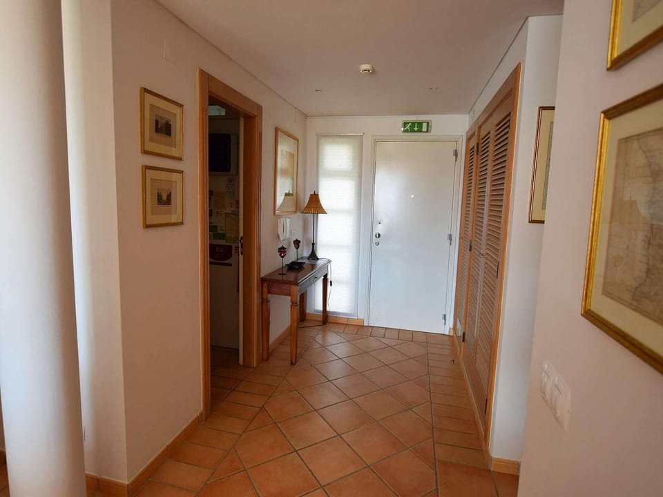 Entrance / Reception