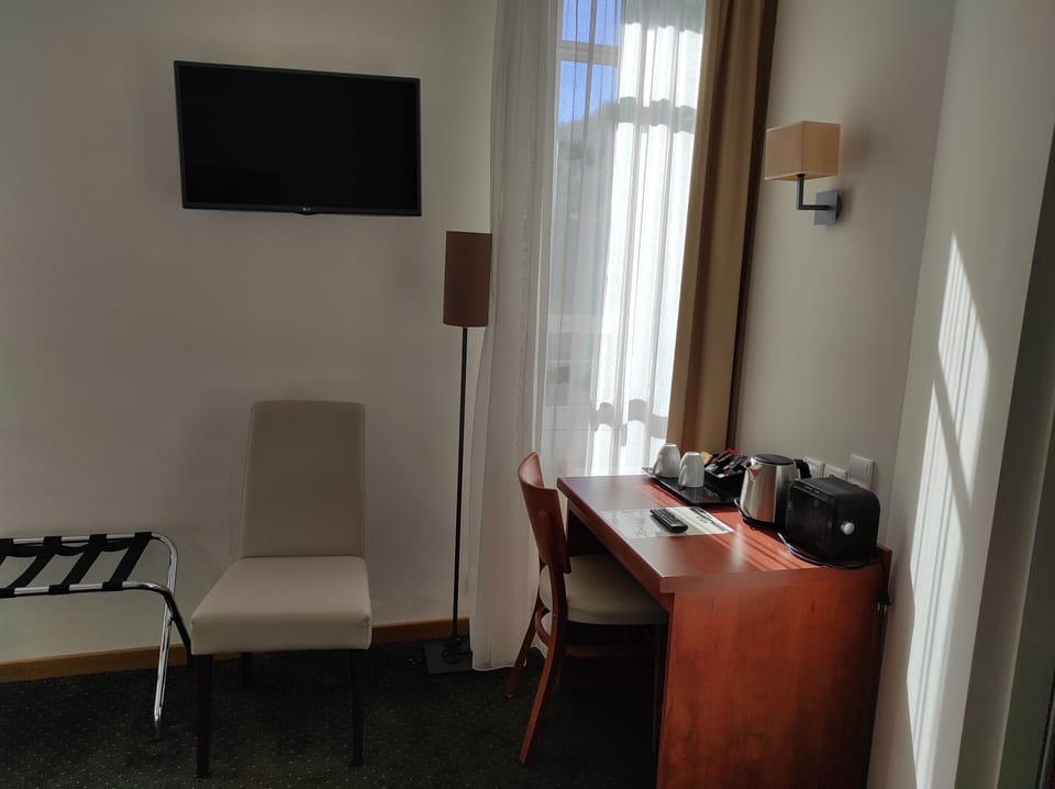 Classic Double Room | Premium bedding, minibar, in-room safe, desk