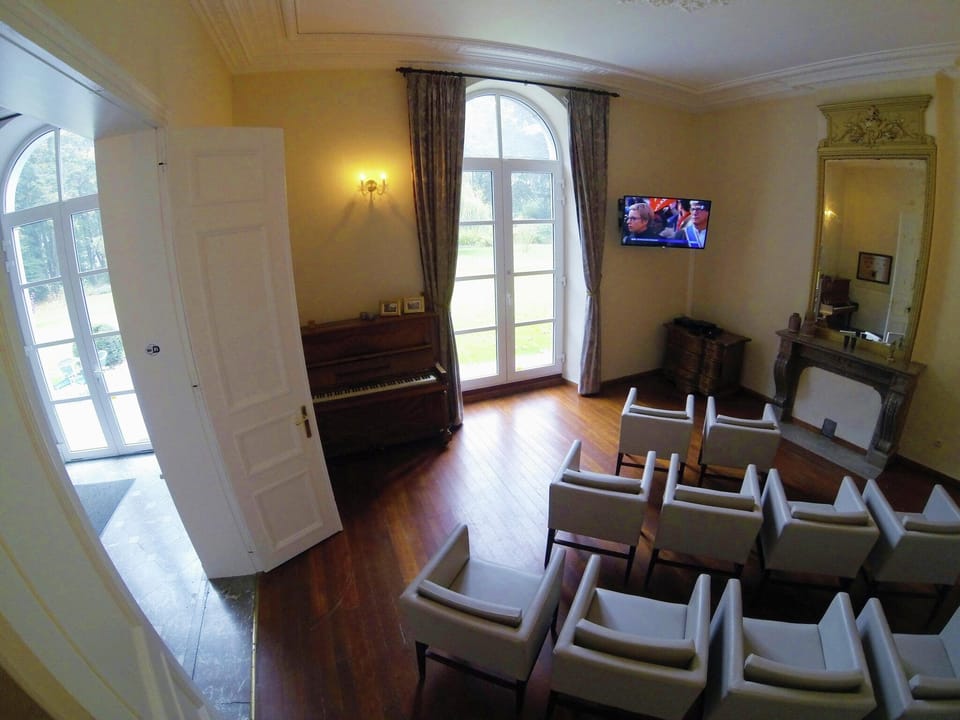 Entrance / Reception