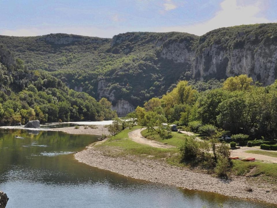 Surroundings [summer] (1-5 km)