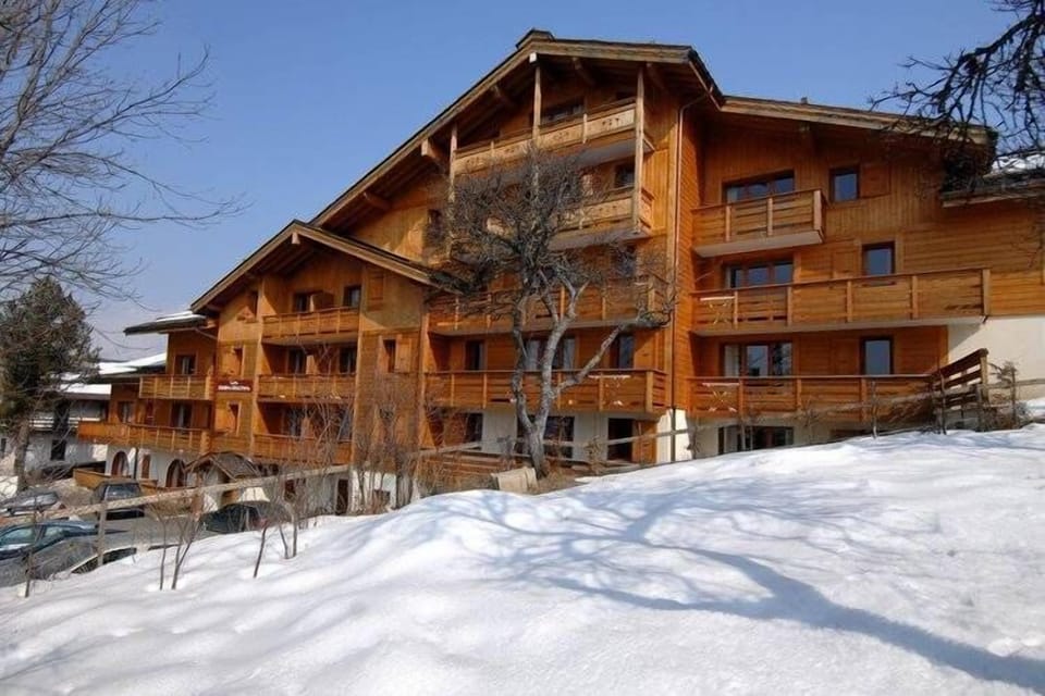 Holiday Home Exterior [winter]