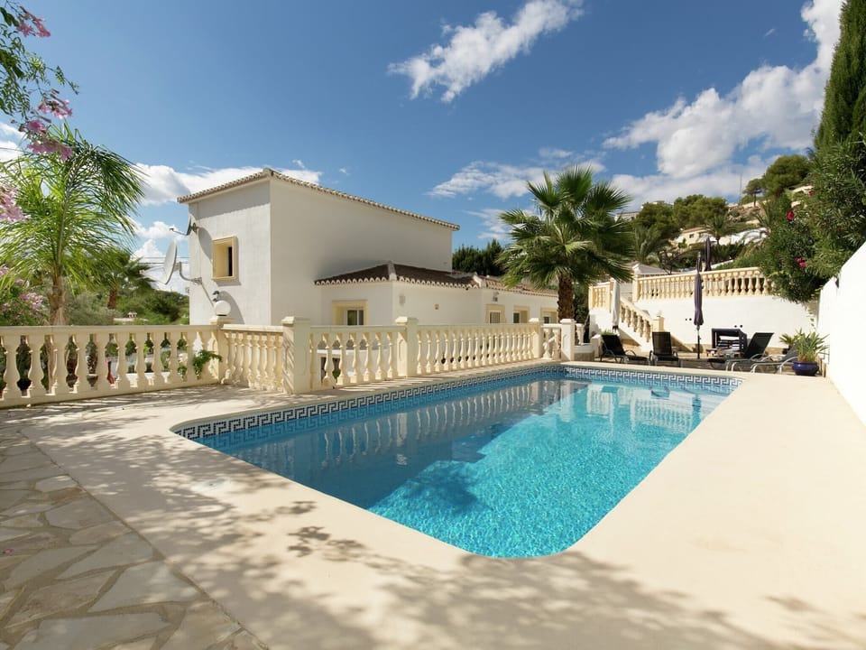 Holiday Home Swimming Pool