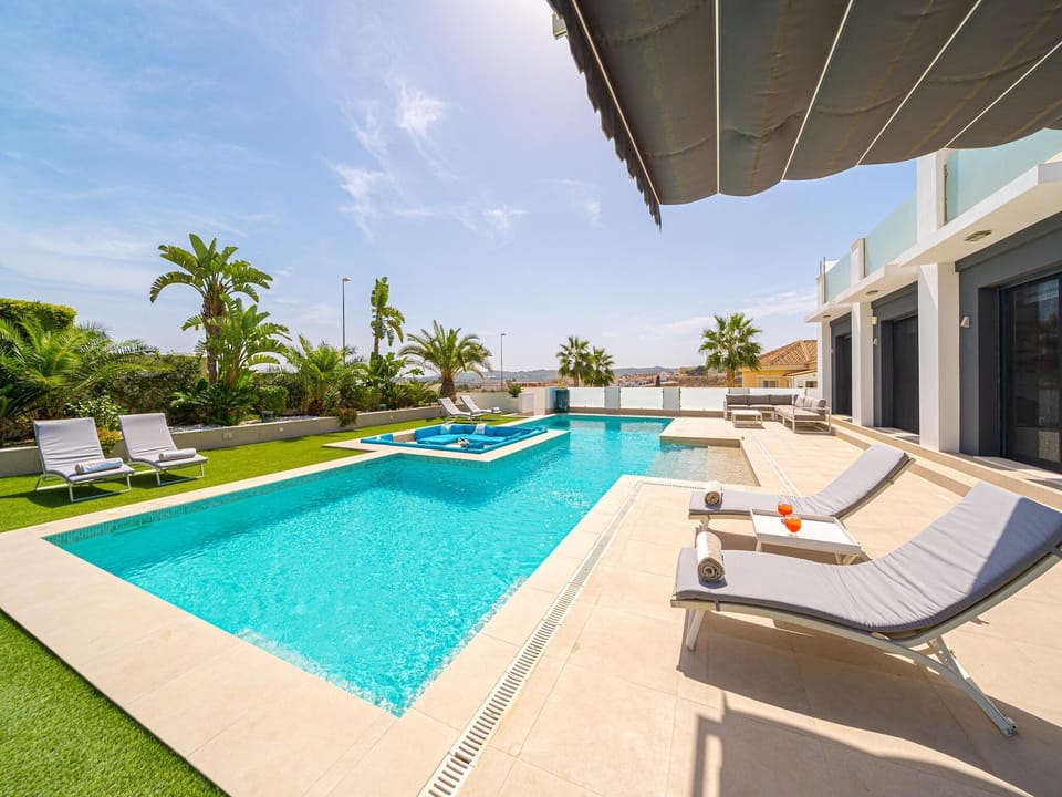 Holiday Home Swimming Pool