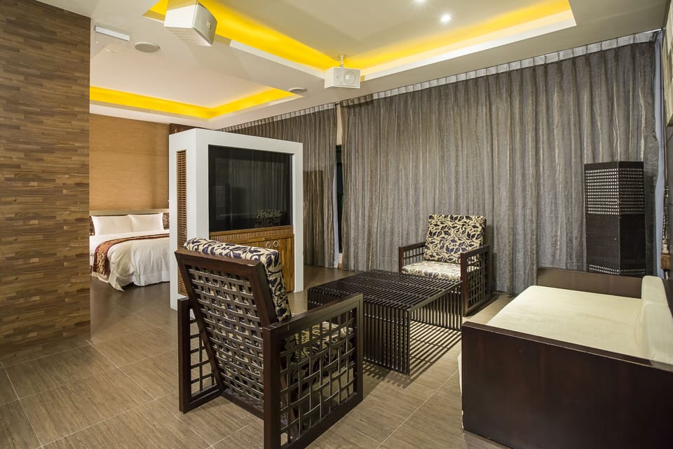 Classic Quadruple Room, 2 Queen Beds, Jetted Tub | Premium bedding, down comforters, minibar, individually decorated