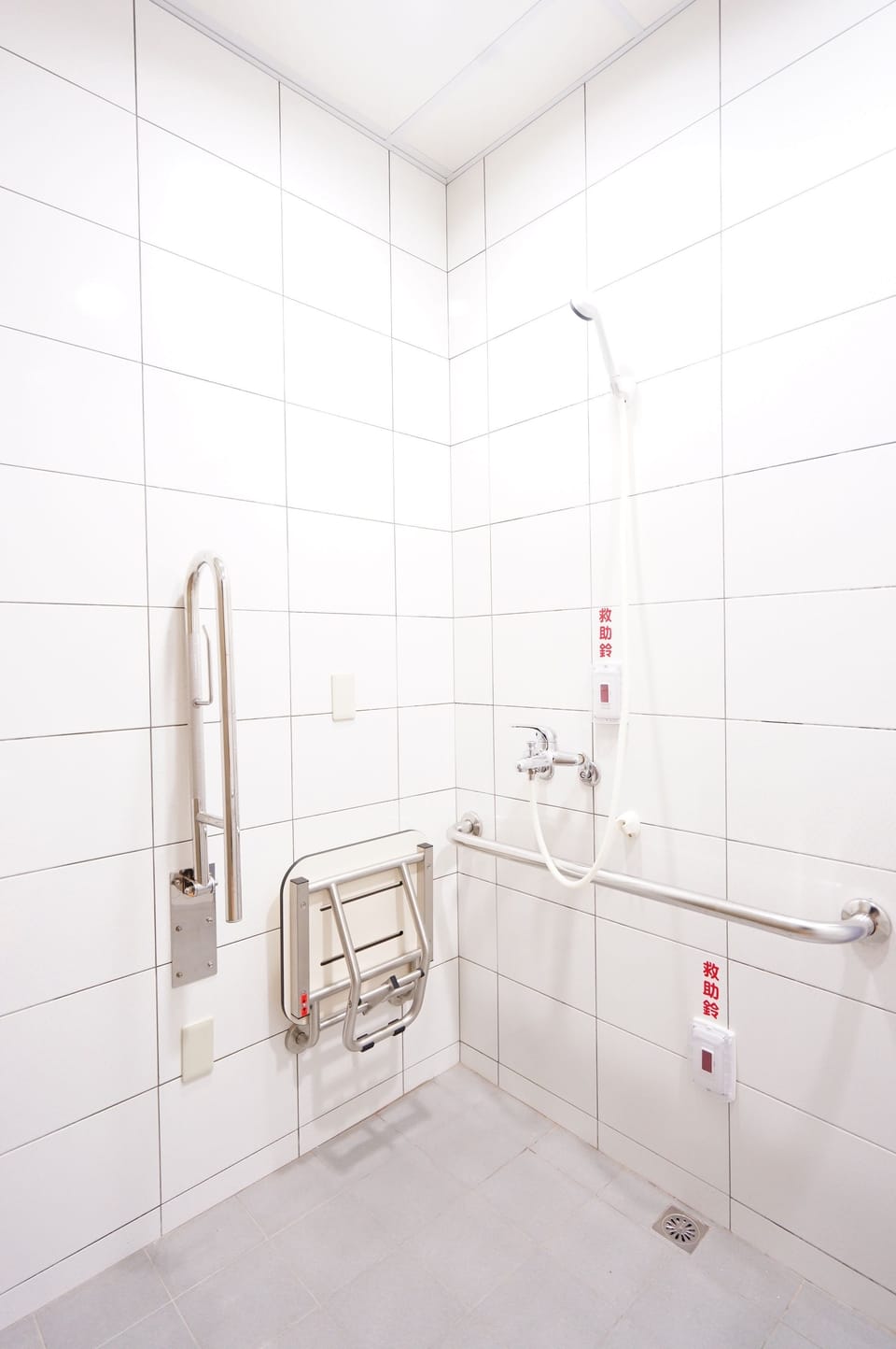 Bunk Bed (Single) in Mixed Dorm | Bathroom shower