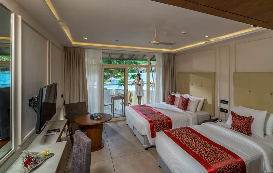 Superior Room, Balcony | 1 bedroom, premium bedding, in-room safe, desk