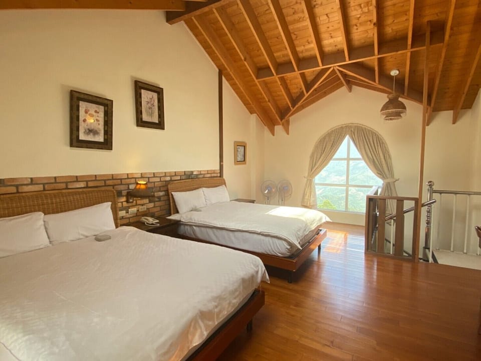 Family Deluxe Room | Blackout drapes, free WiFi