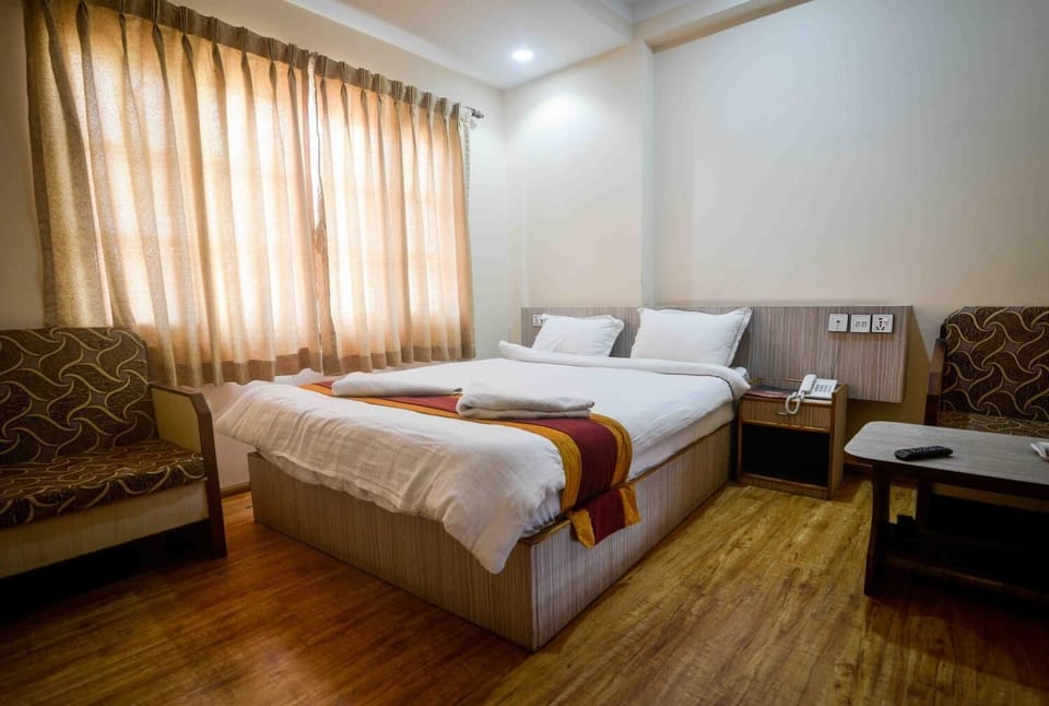 In-room safe, desk, soundproofing, rollaway beds