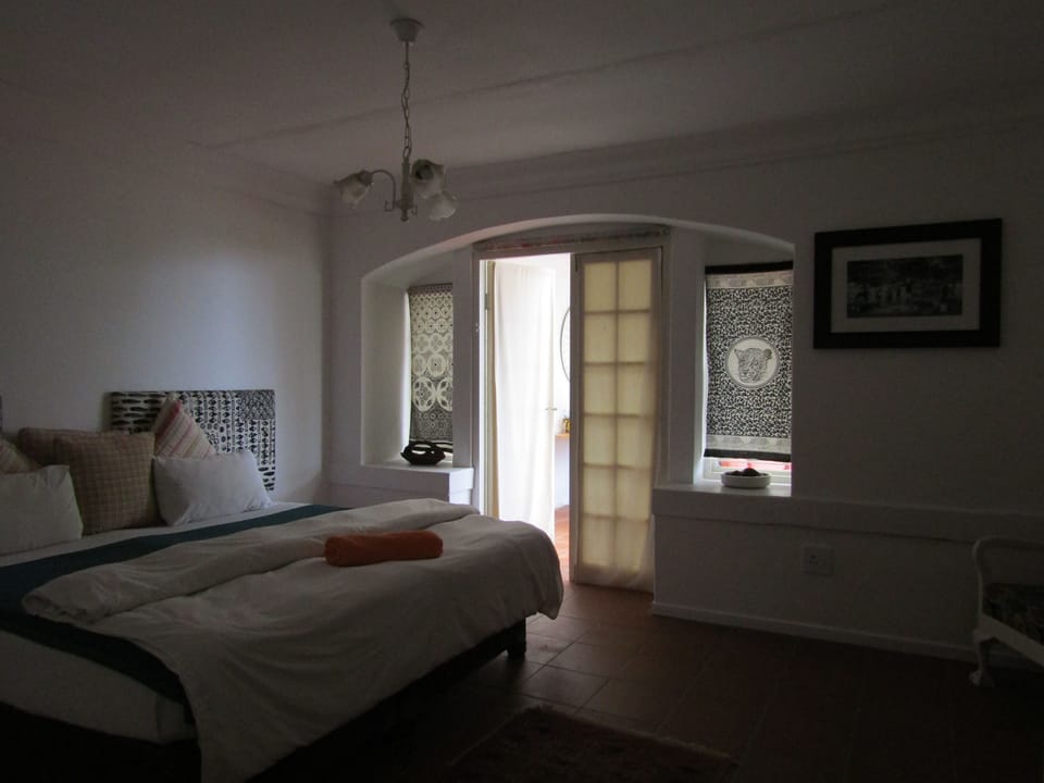 Deluxe Double or Twin Room, 1 Bedroom, Garden View, Garden Area (Room 2) | Bathroom | Shower, free toiletries, hair dryer, towels
