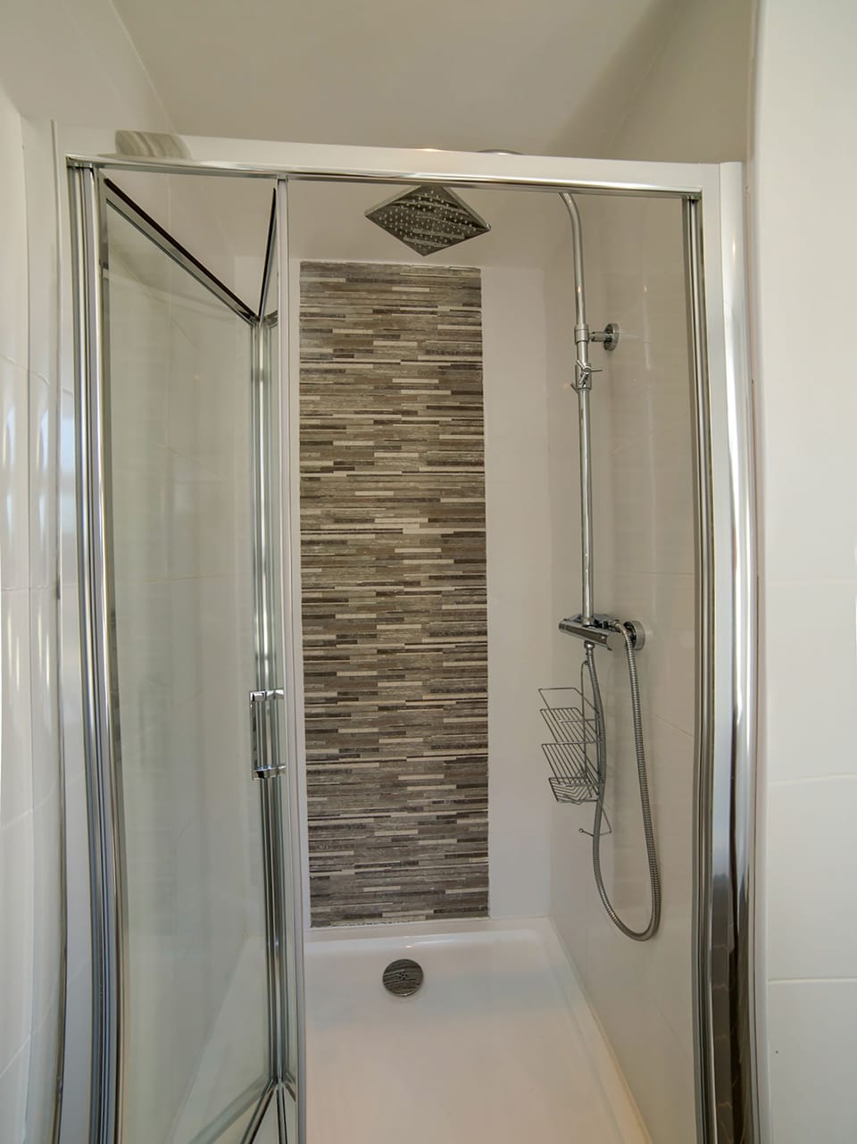 Deluxe Suite, 1 Double Bed | Desk, iron/ironing board, free WiFi, bed sheets