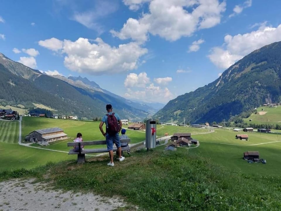 Surroundings [summer] (1-5 km)