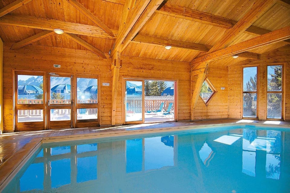 Holiday Home Swimming Pool