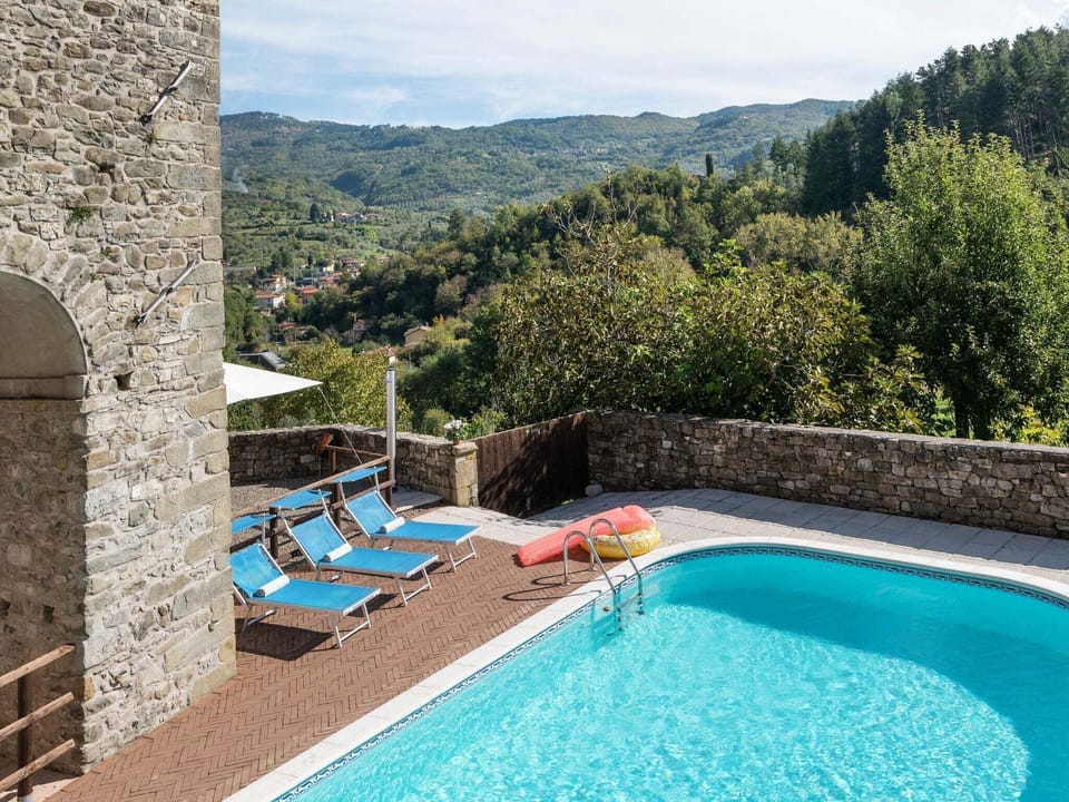 Holiday Home Swimming Pool