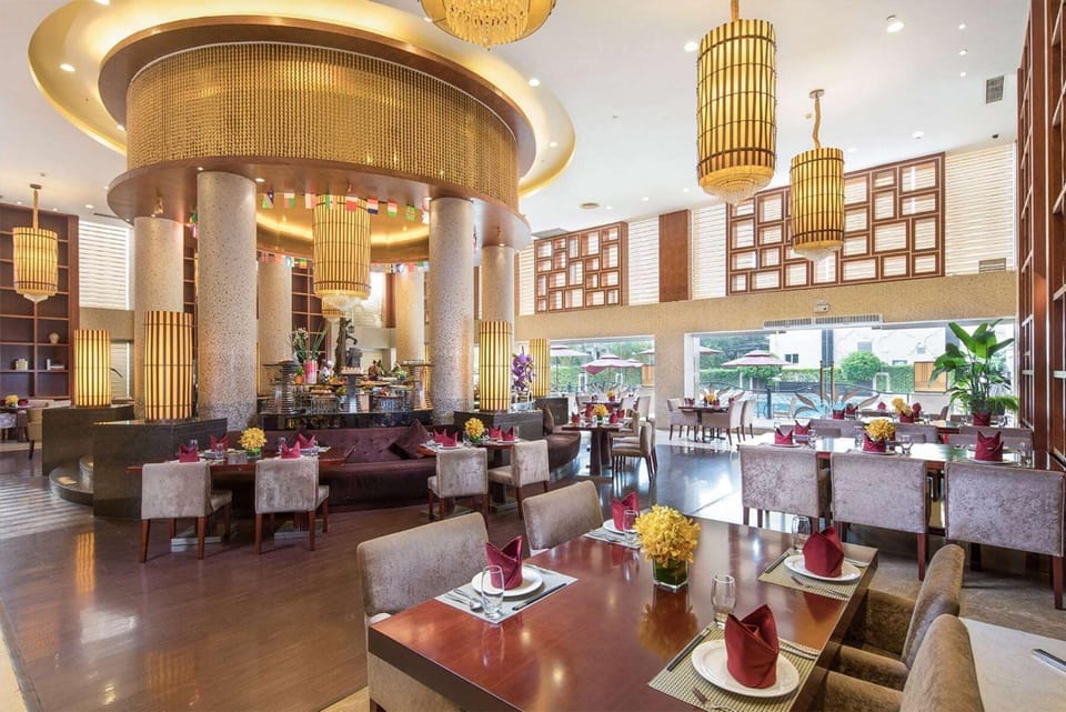 Daily buffet breakfast for a fee