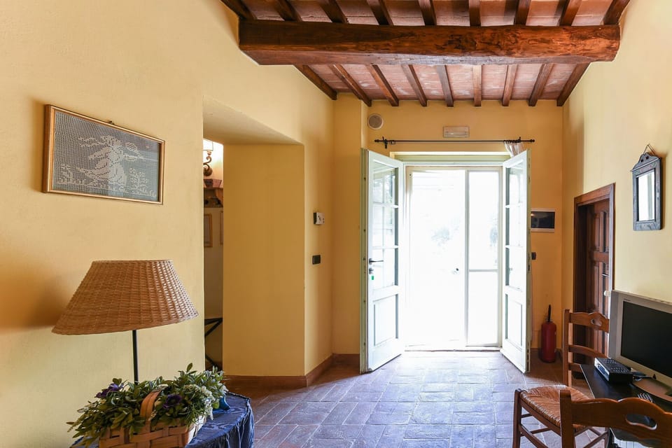 Entrance / Reception