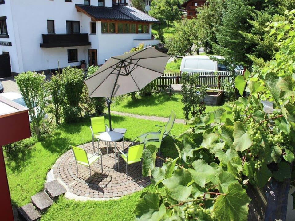 Garden [summer]