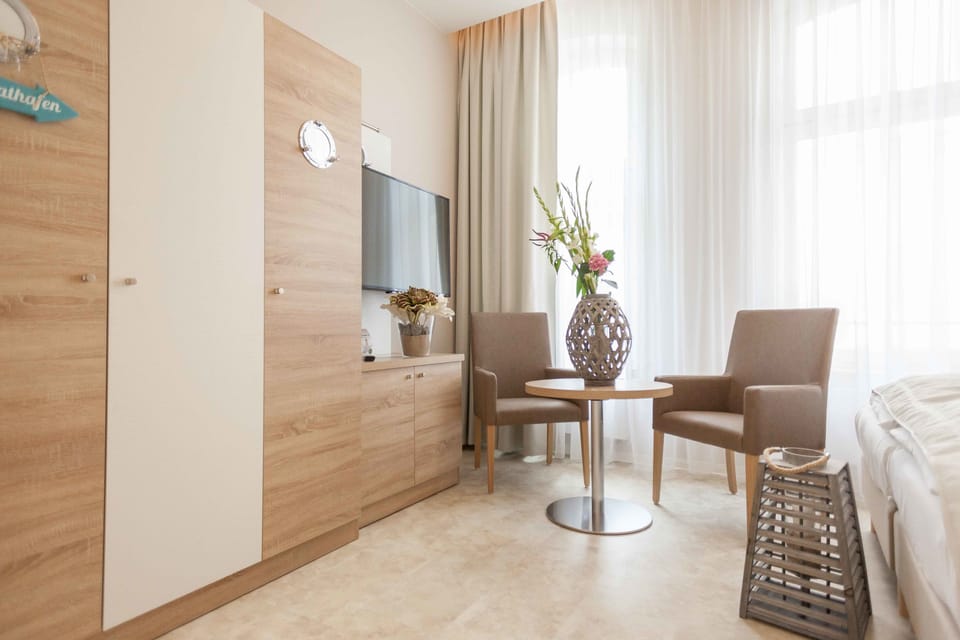 Standard Double Room | Room amenity