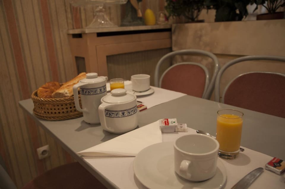 Daily continental breakfast for a fee