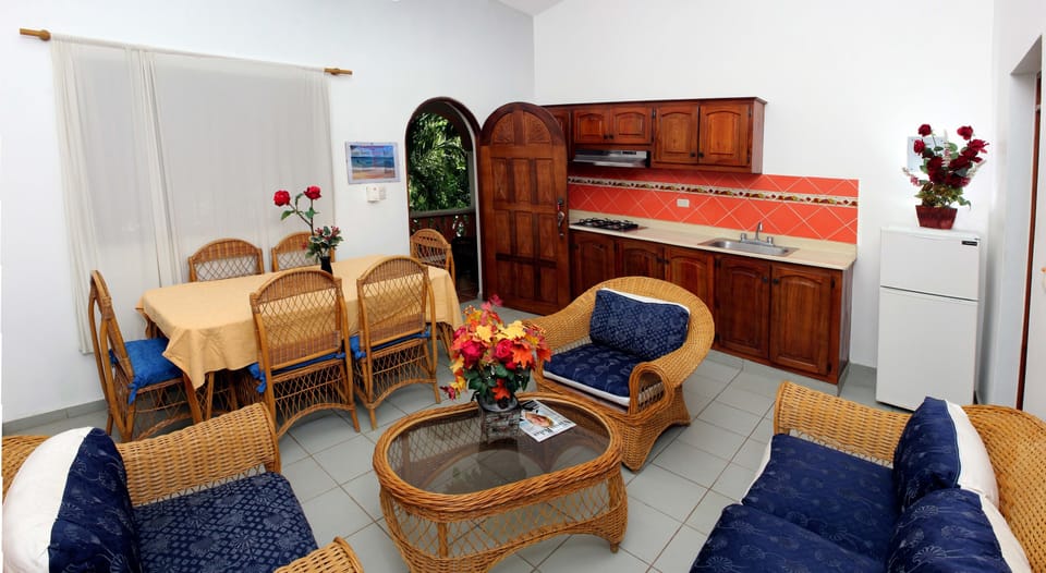 Comfort Apartment | Living area | Flat-screen TV