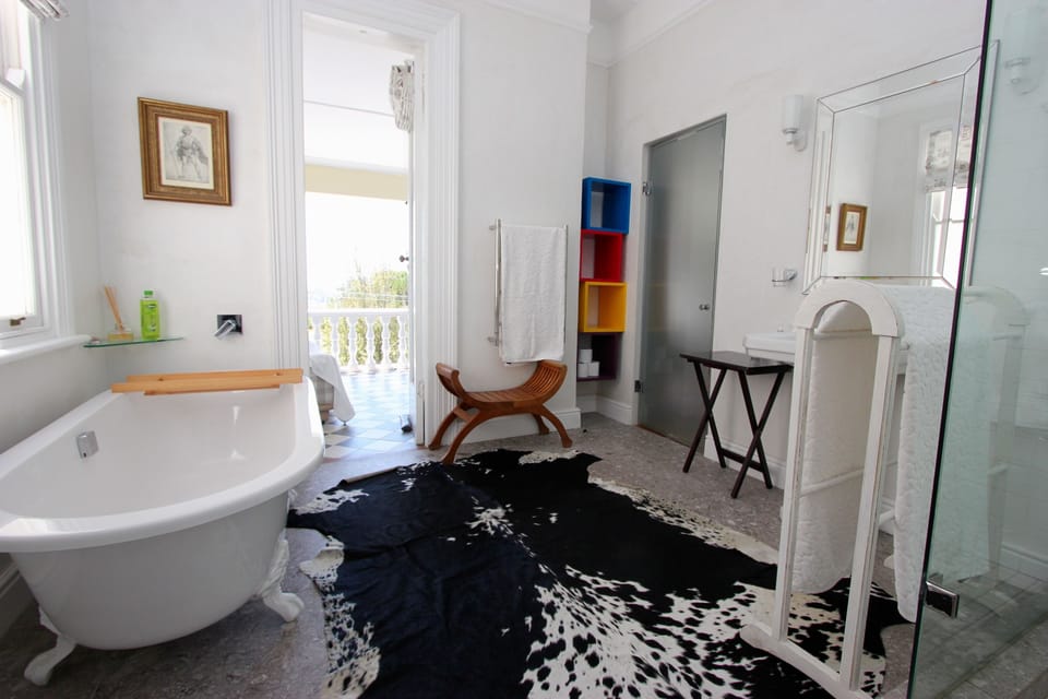 Luxury Double Room Single Use, 1 Bedroom (Suite 1) | Bathroom | Hair dryer, bathrobes, towels