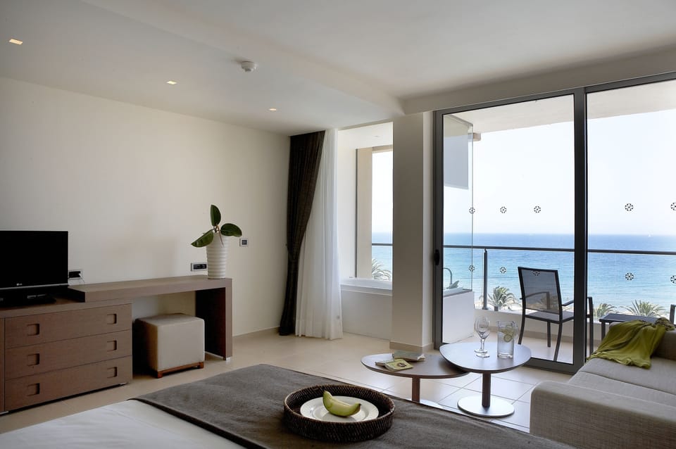 Beach/ocean view