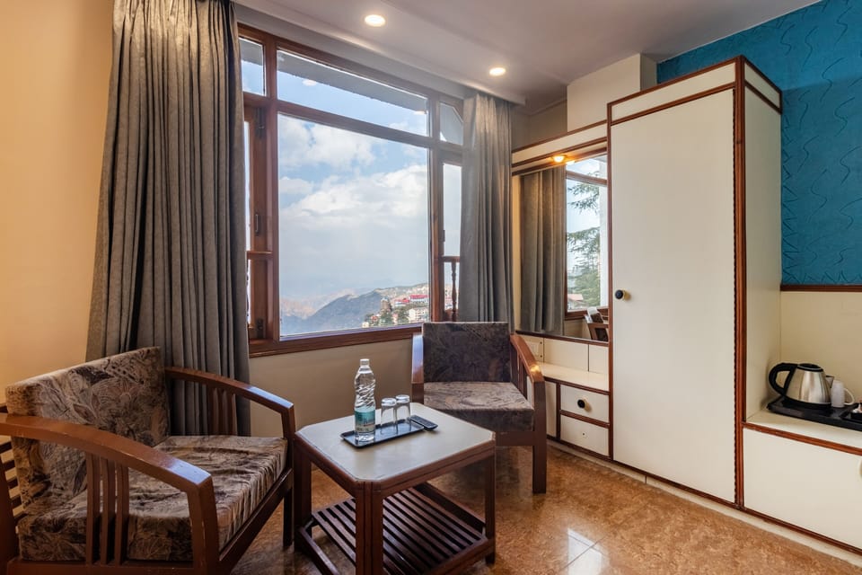 Economy Double Room | Desk, soundproofing, iron/ironing board, free WiFi